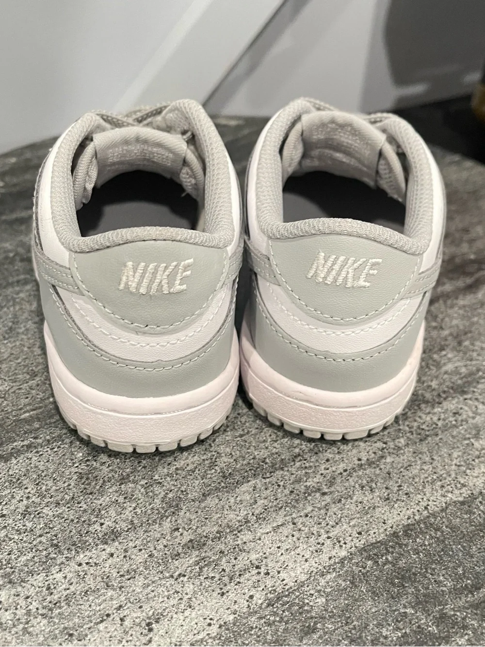 Nike Kids Low-Top Sneakers in Light Gray and White 9C